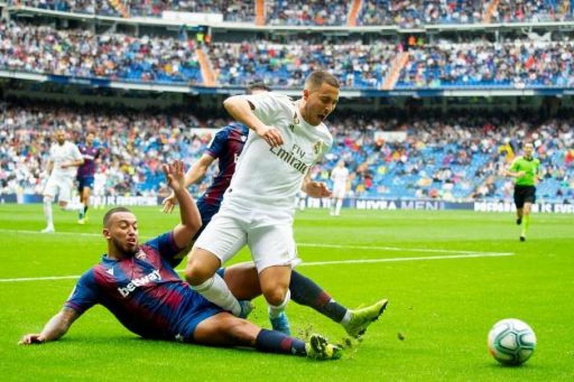 Belgen in het buitenland - Gelukkige Eden Hazard na debuut voor Real: "Hier wilde ik altijd al spelen"