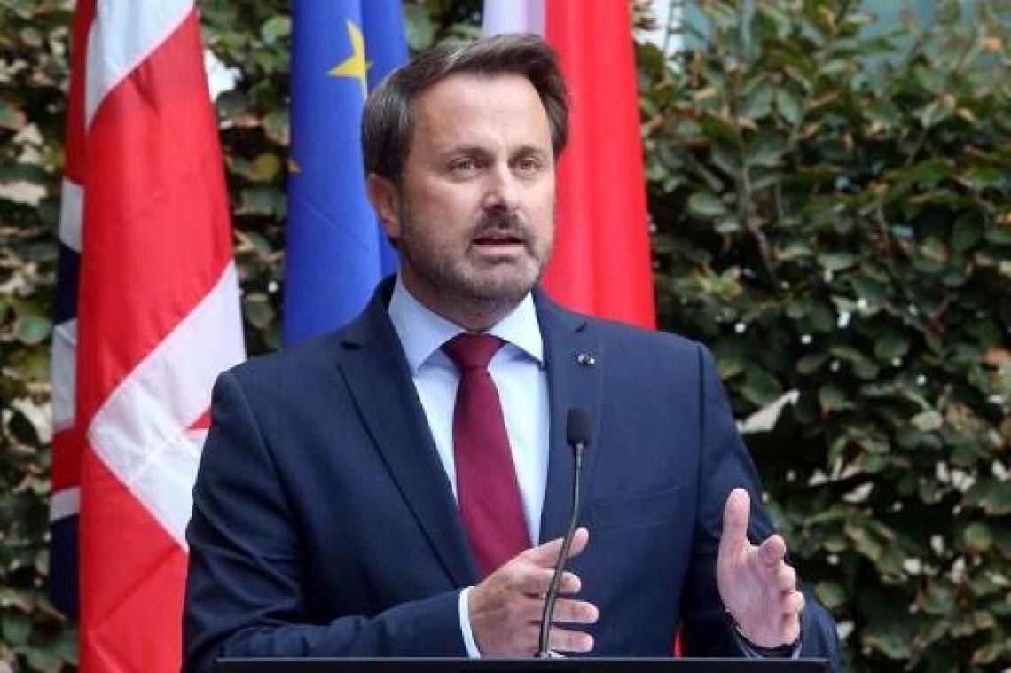Johnson stuurt kat naar persconferentie met Luxemburgse premier