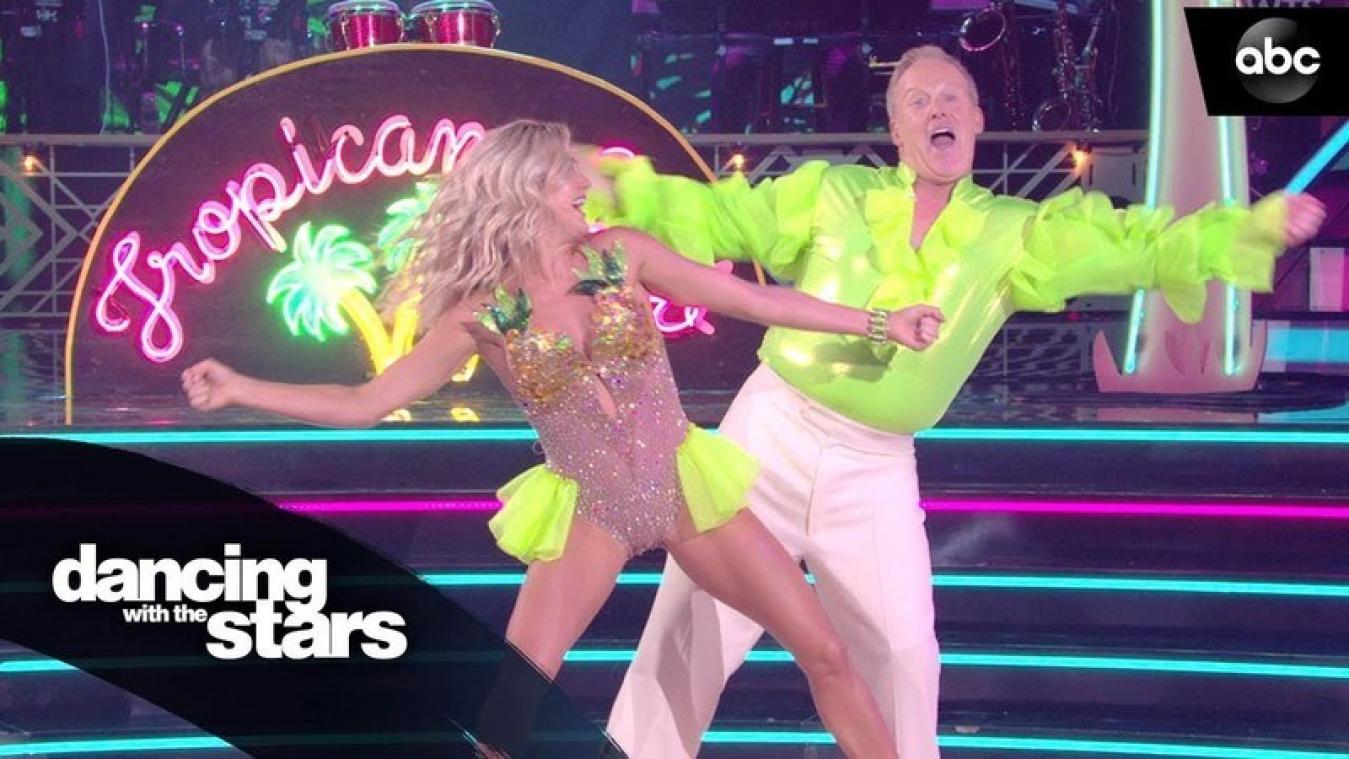 VIDEO. Voormalig woordvoerder Donald Trump kent pijnlijk debuut op 'Dancing with the Stars'