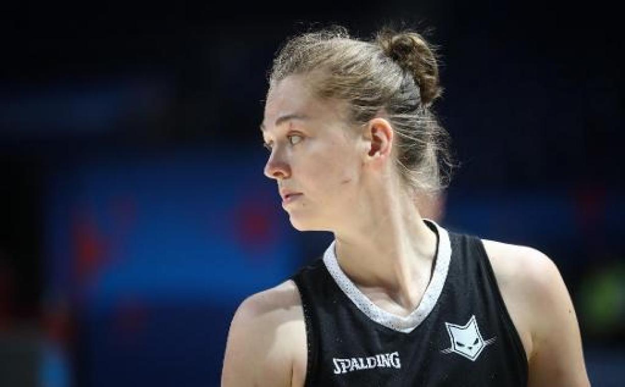 Emma Meesseman leidt Mystics in eerste play-offduel voorbij Las Vegas Aces