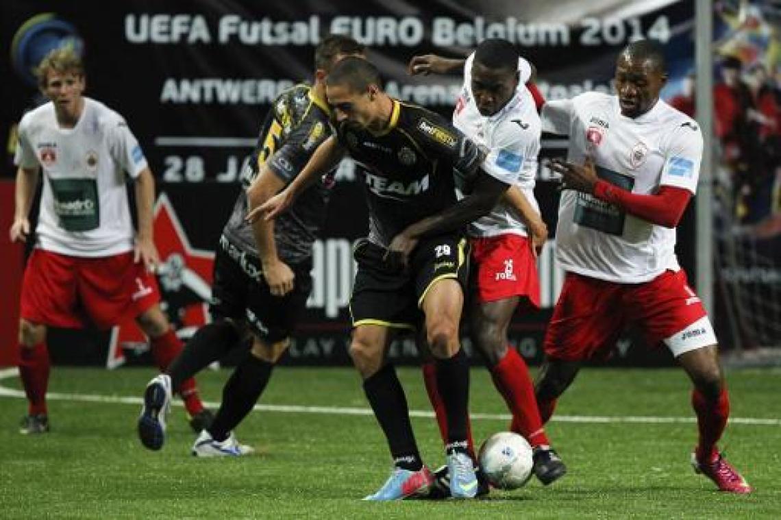 Slachtoffer nieuwe schietpartij in Amsterdam is oud-voetbalprof van onder andere Antwerp