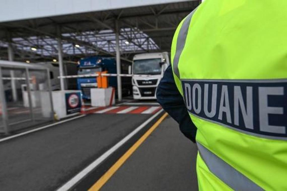Onlineverkoop doet inbeslagnames namaakgoederen pieken