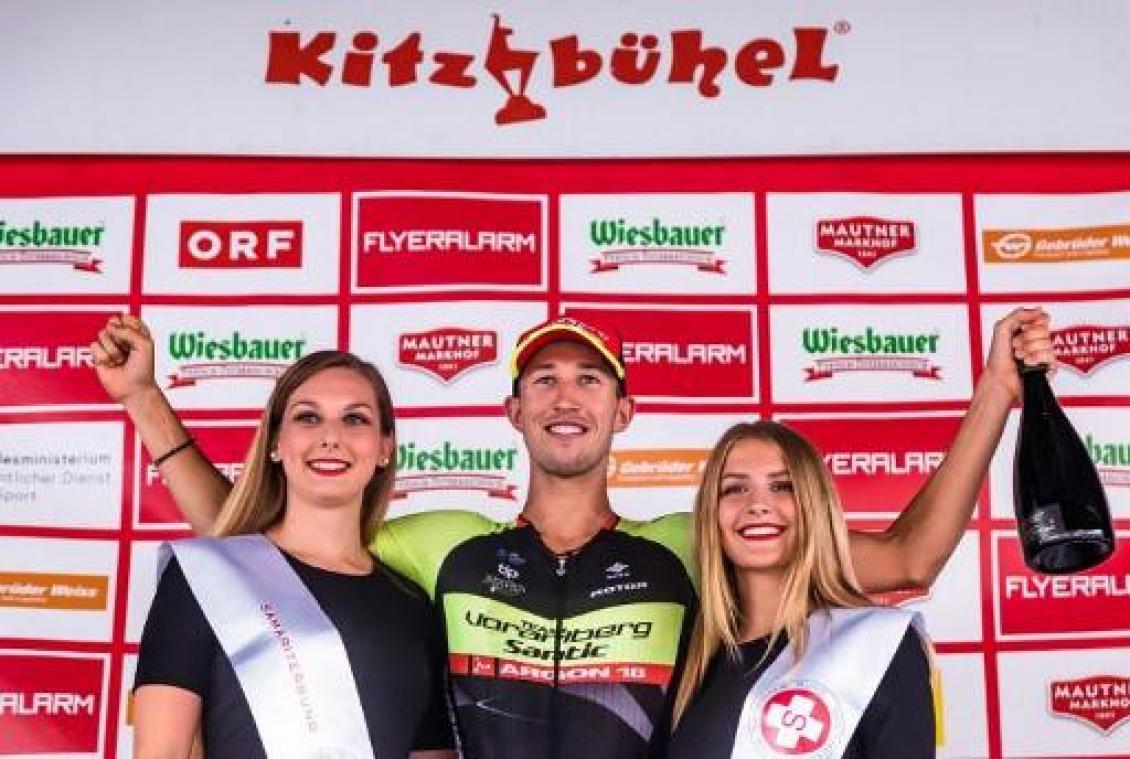 Jannik Steimle houdt sprintend peloton af in Kampioenschap van Vlaanderen