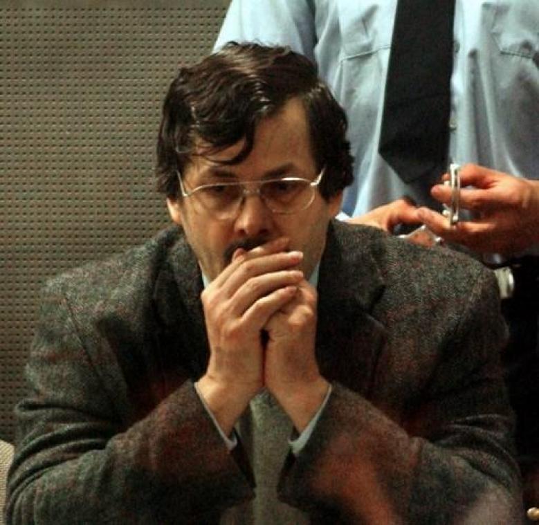Dutroux probeert weer om vervroegd vrij te komen