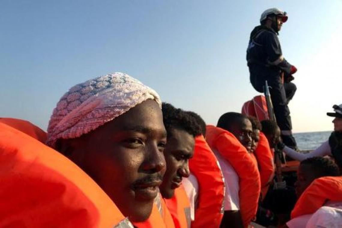 Malta redt op zee tientallen migranten