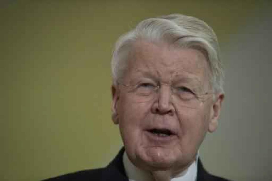 IJslandse president ambieert zesde ambtstermijn