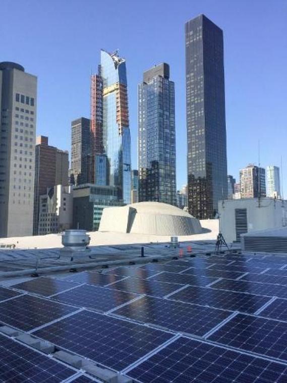 Indiase premier huldigt "Gandhi Solar Park" in op dak VN-hoofdzetel