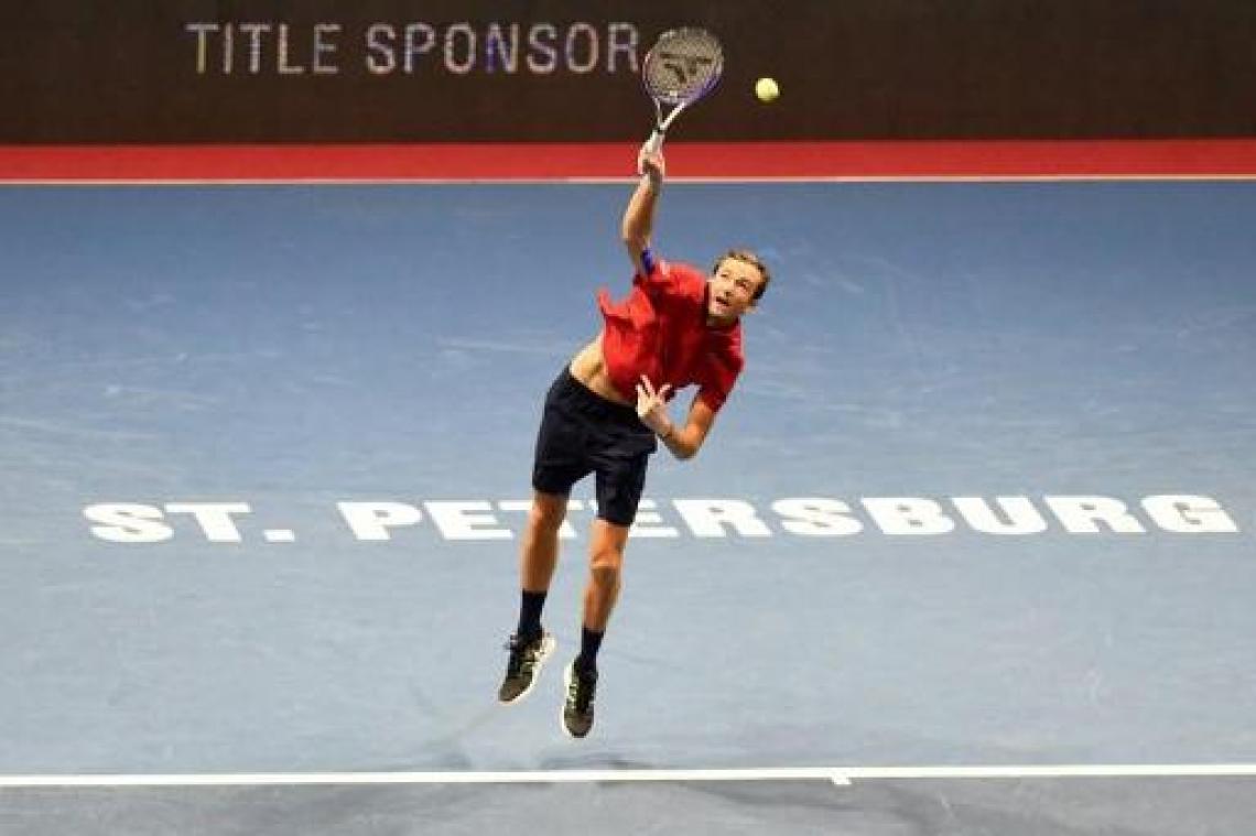 Medvedev verslaat Coric in finale