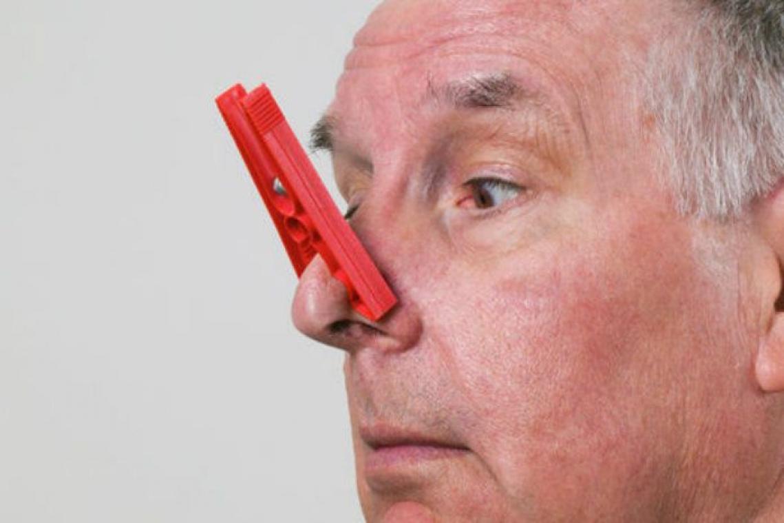 Man komt voor de rechter na scheet te laten in gezicht van agent