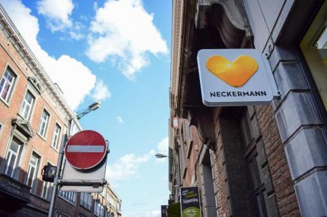 "Helft Thomas Cook-winkels dicht"