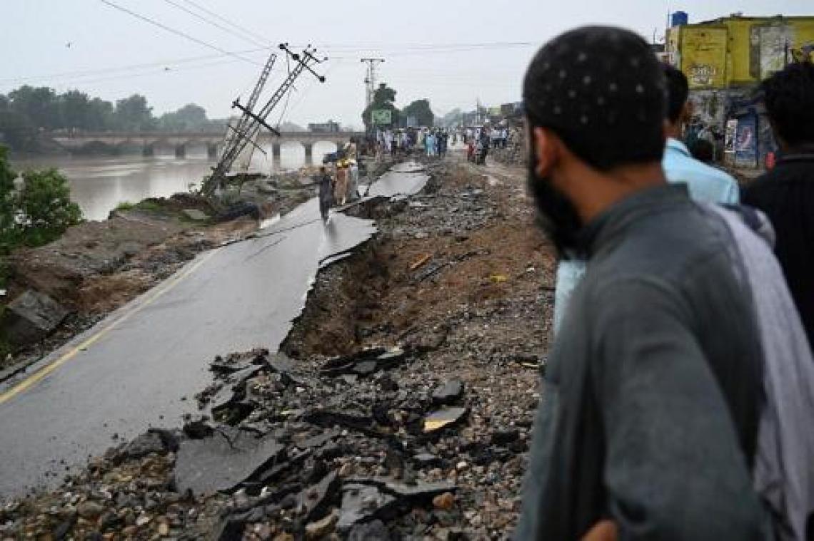 Zeker 32 doden na aardbeving in Pakistan