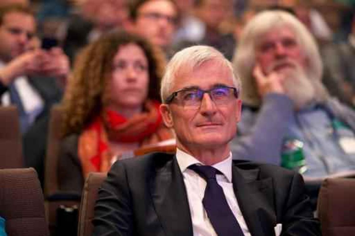 Bourgeois: "We moeten dichter bij elkaar gaan wonen"