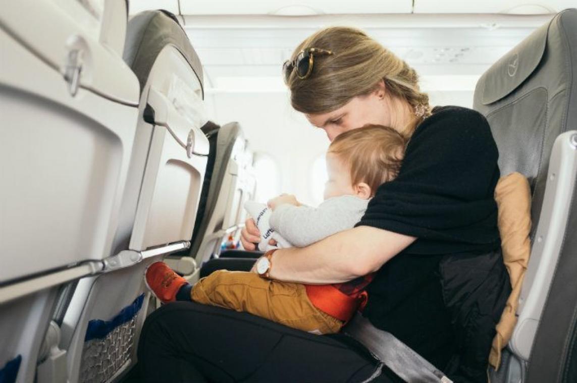 Handig! Icoontje laat zien waar baby's in vliegtuig zitten