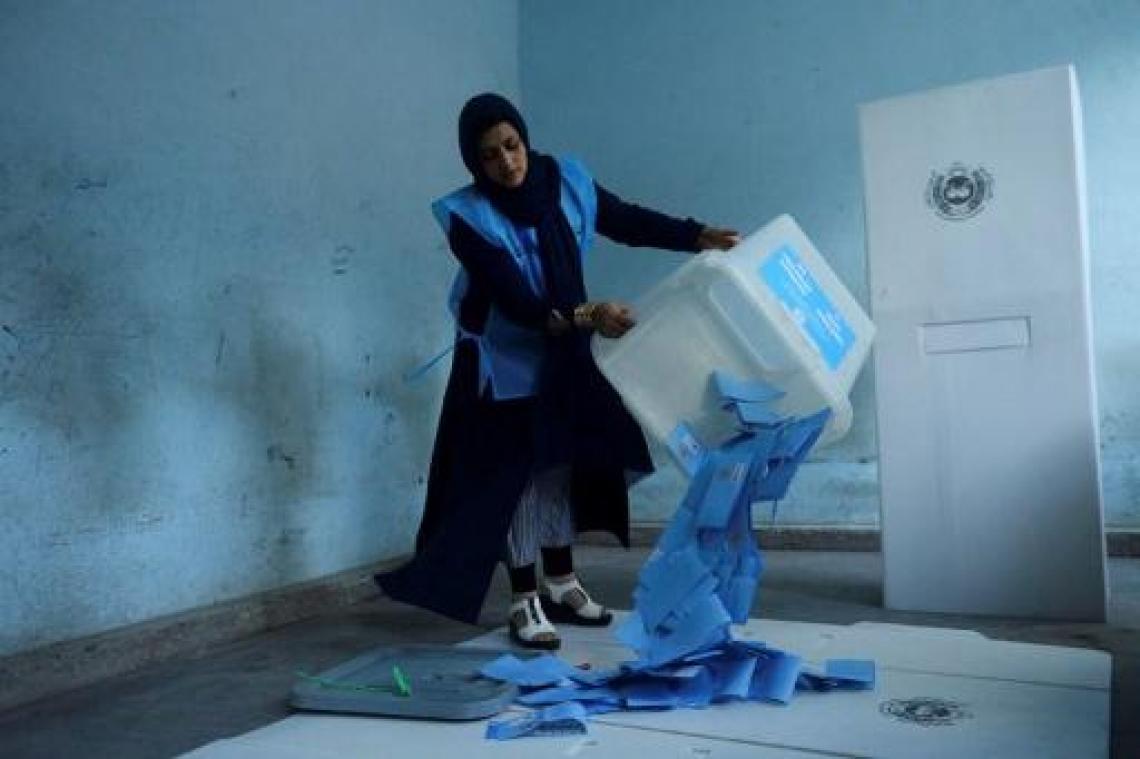 Presidentsverkiezingen Afghanistan - Slechts 10 procent van kiezers bracht stem uit
