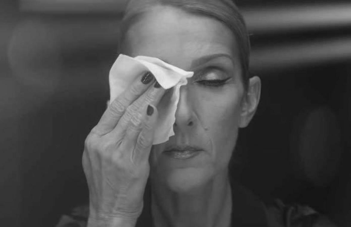 VIDEO. Céline Dion zonder make-up én kleren te zien in nieuwe videoclip
