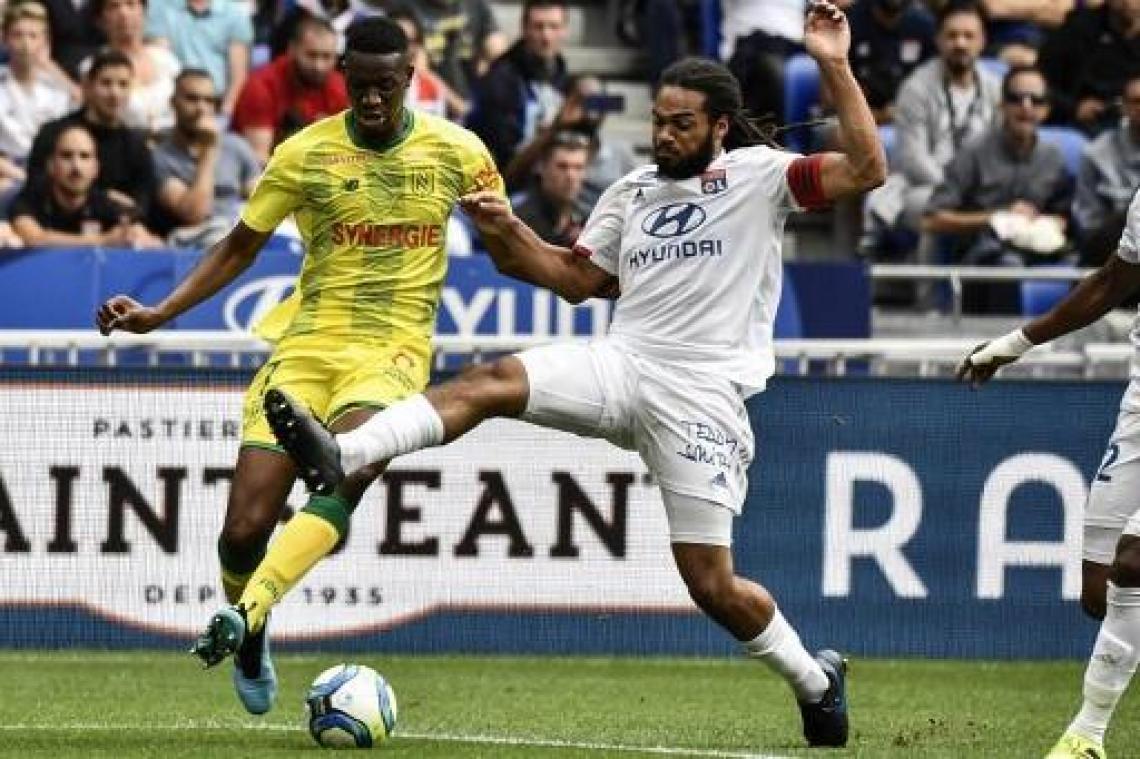 Belgen in het buitenland - Jason Denayer behoort door blessure niet tot kern van Lyon voor verplaatsing naar Leipzig