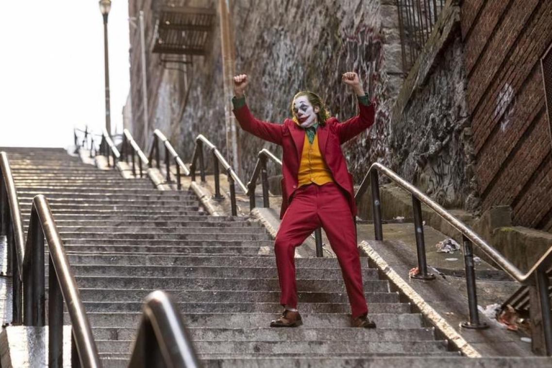 MOVIES. 'Joker': een virtuoze, geestige en gevaarlijke lefgozer