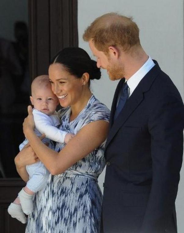 Britse prins Harry en Meghan Markle dagen tabloid voor de rechter