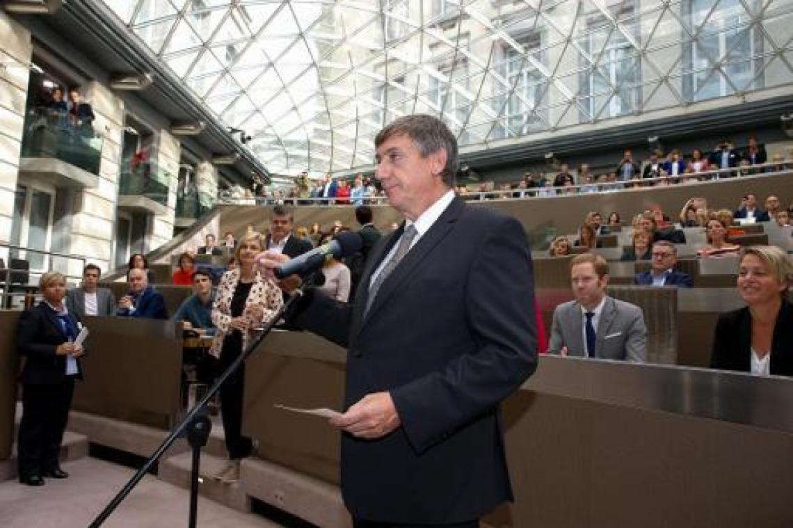 Jambon reikt hand aan klimaatjongeren in regeerverklaring