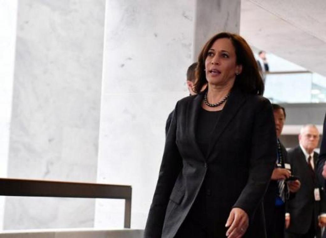 Democratische senatrice wil dat Twitter de account van president Trump opschort