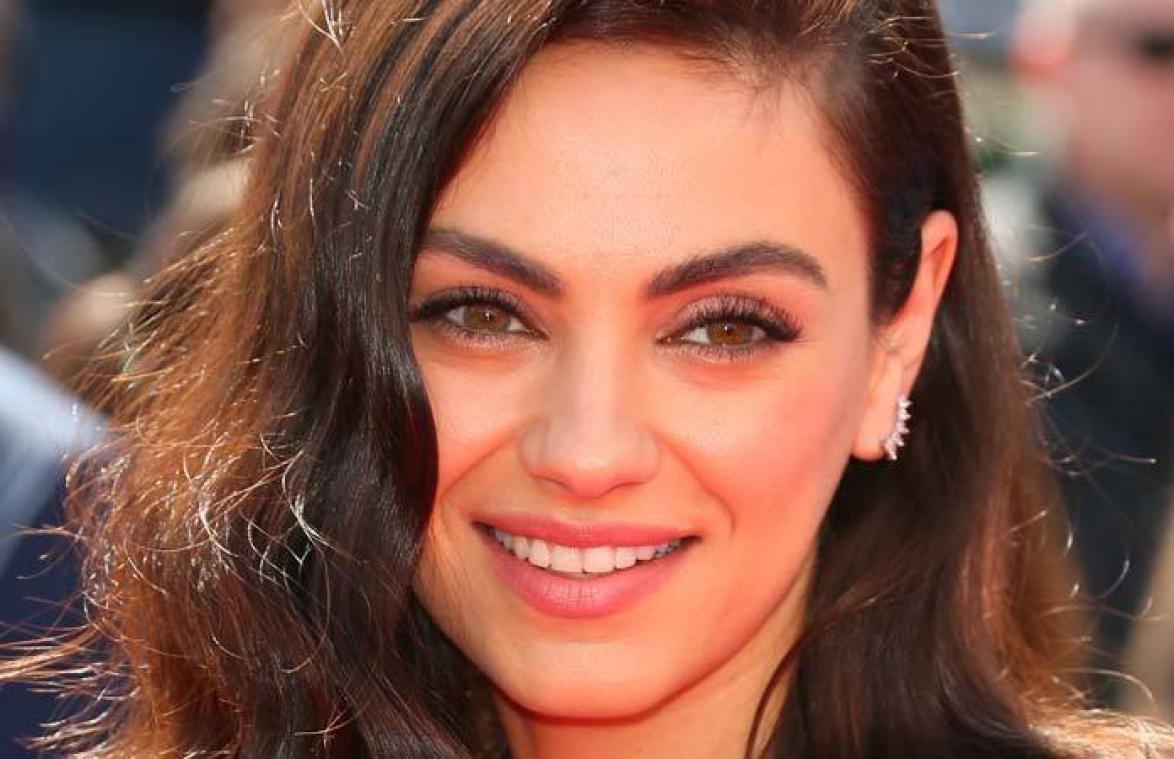 Mila Kunis over haar vriend Ashton Kutcher: "Een trio? Daar moet hij bij mij niet mee afkomen"