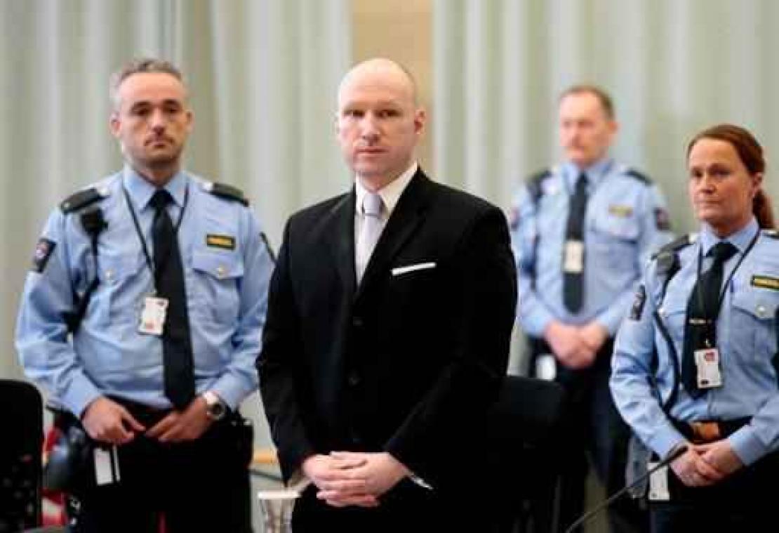 Gerecht geeft Breivik deels gelijk in zijn proces tegen Noorse staat