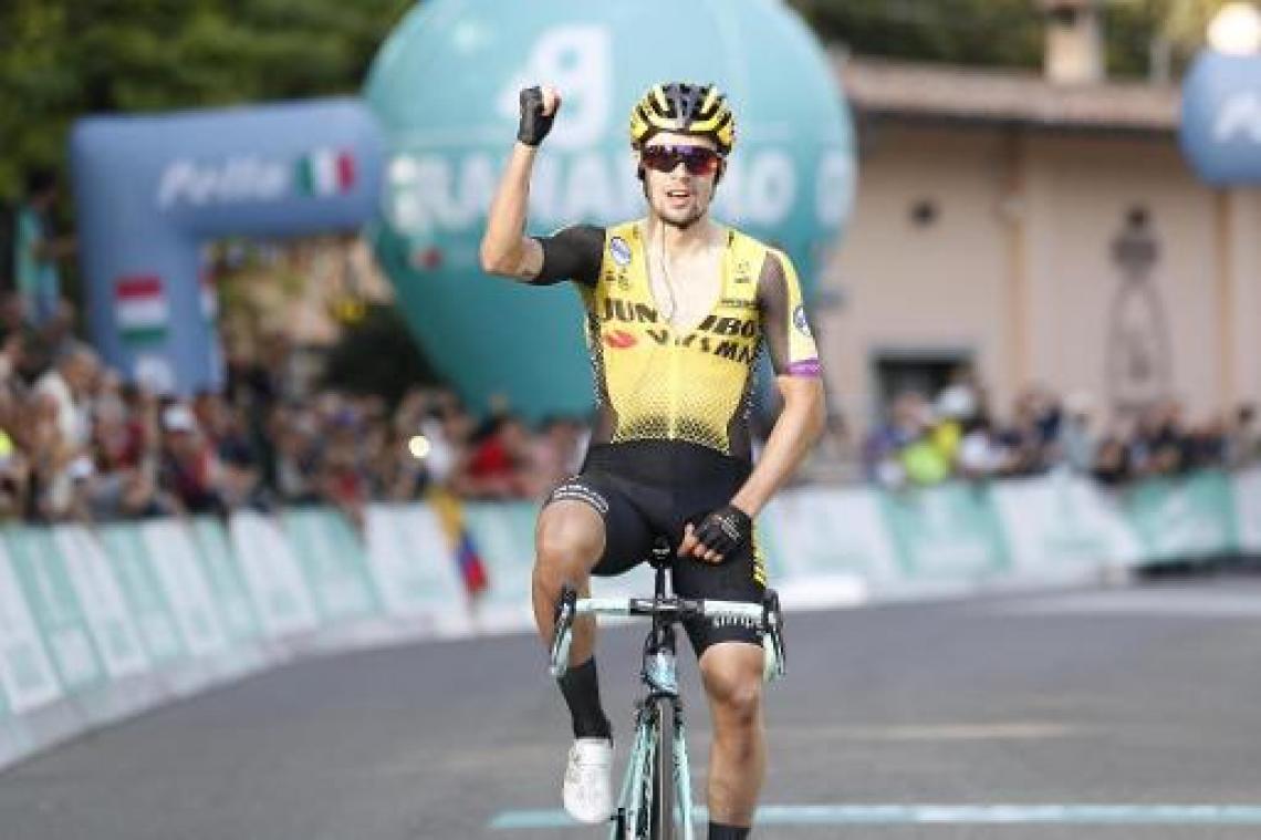 Roglic toont zich de sterkste in Italië