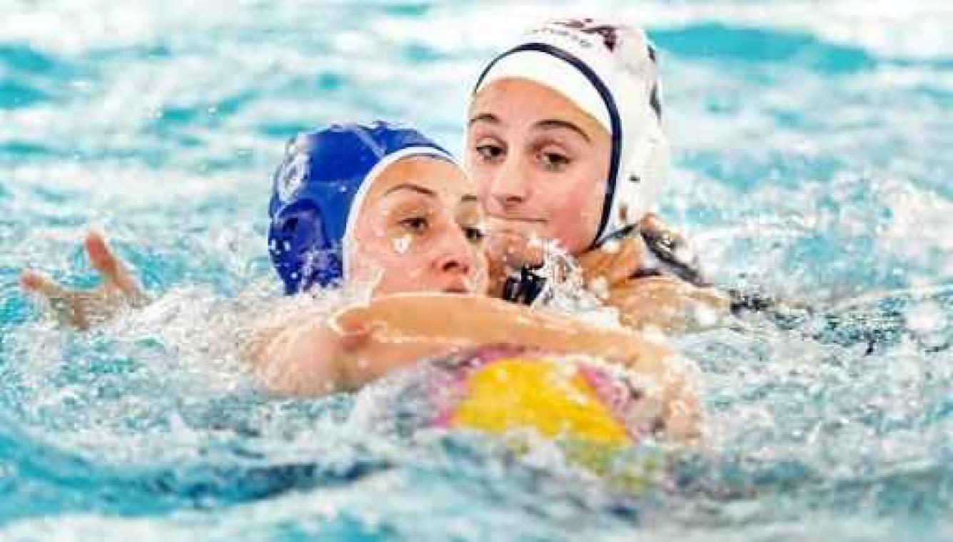 "Er is geen verbod op waterpolo voor meisjes"