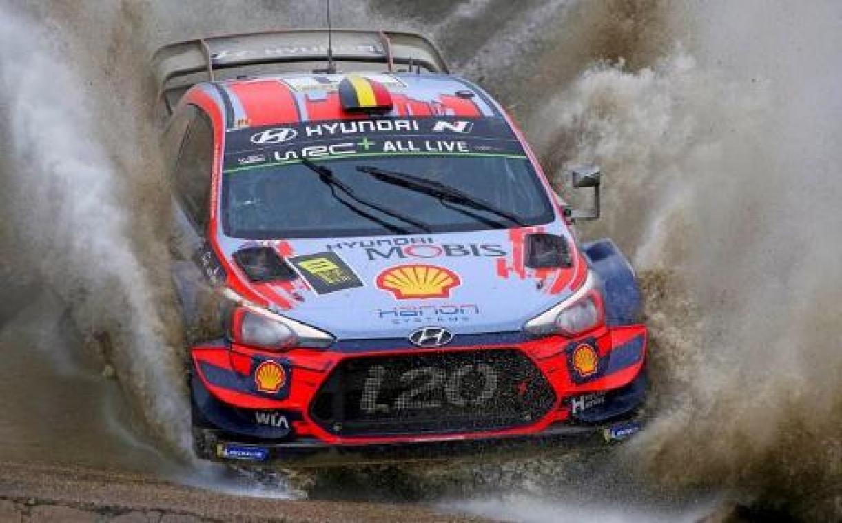 Rally van Wales - Neuville schuift op naar tweede plaats, leider Tänak vergroot voorsprong