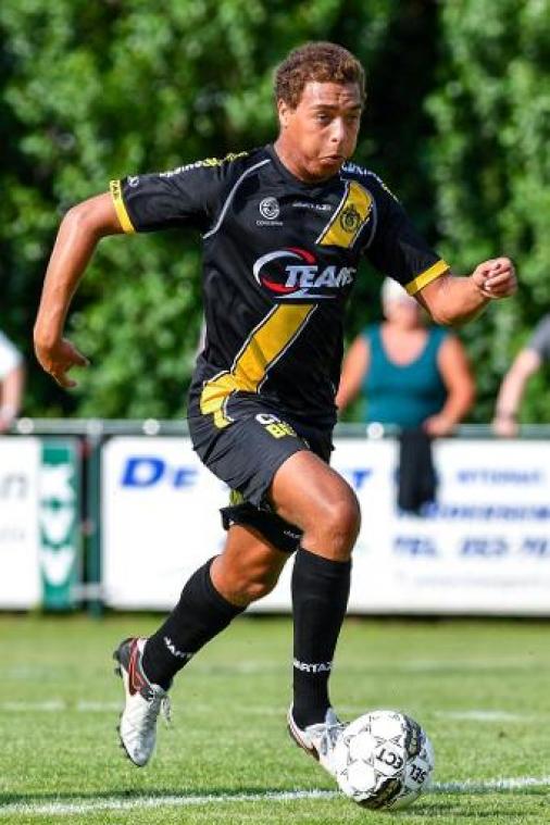 Belgen in het buitenland - Doelpunt van Dessers helpt Heracles aan zege