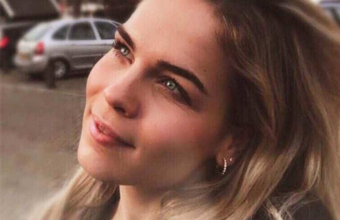 Klaasje (K3) deelt zomerse badpakfoto: "De mooiste K van de 3"