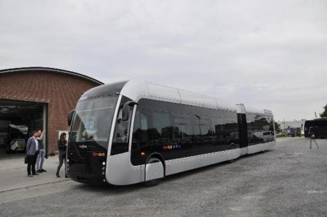 "Brusselse regering heeft ringtrambus gehomologeerd, tracé volgt zo snel mogelijk"