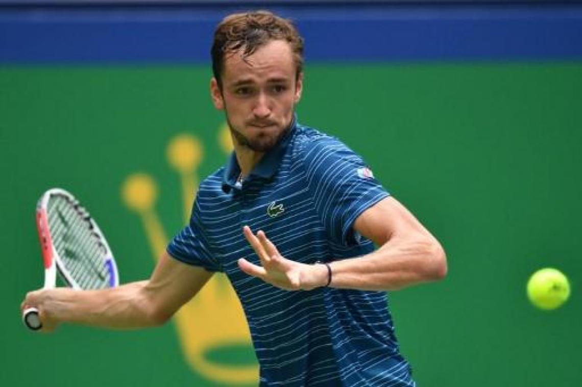 Daniil Medvedev is eerste halvefinalist in Shanghai