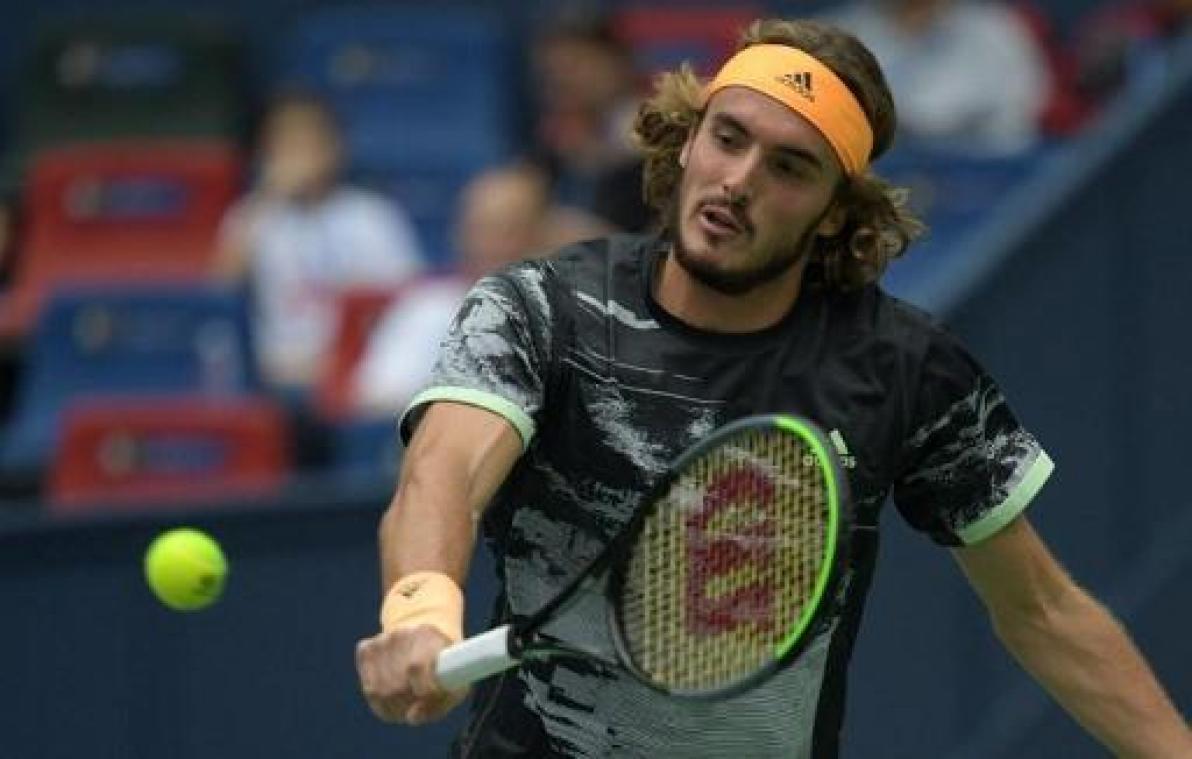 Stefanos Tsitsipas mept titelhouder Djokovic uit ATP Shanghai