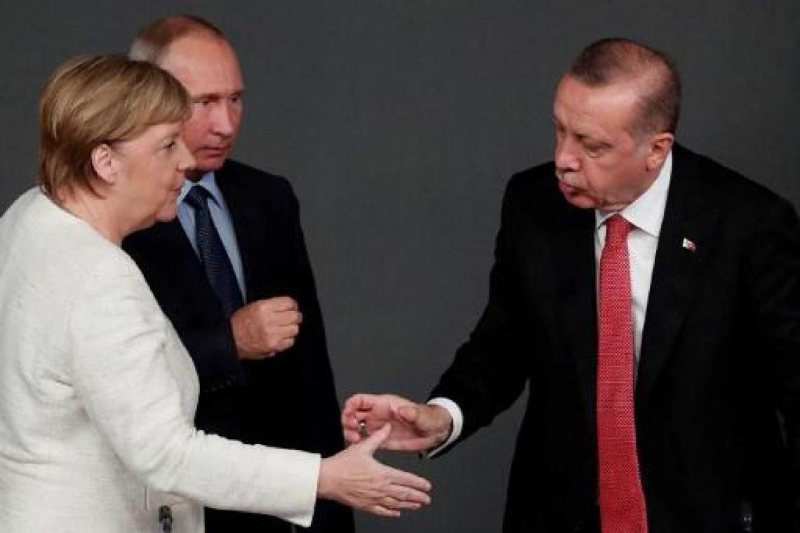 Merkel eist "onmiddellijke beëindiging" van Turkse invasie in Syrië
