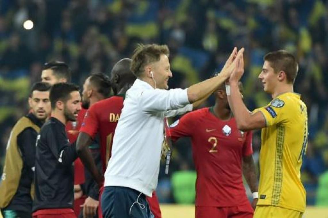Kwal. EK 2020 - Oekraïne na 2-1 winst tegen Portugal zeker van WK-deelname, Ronaldo scoort 700e doelpunt