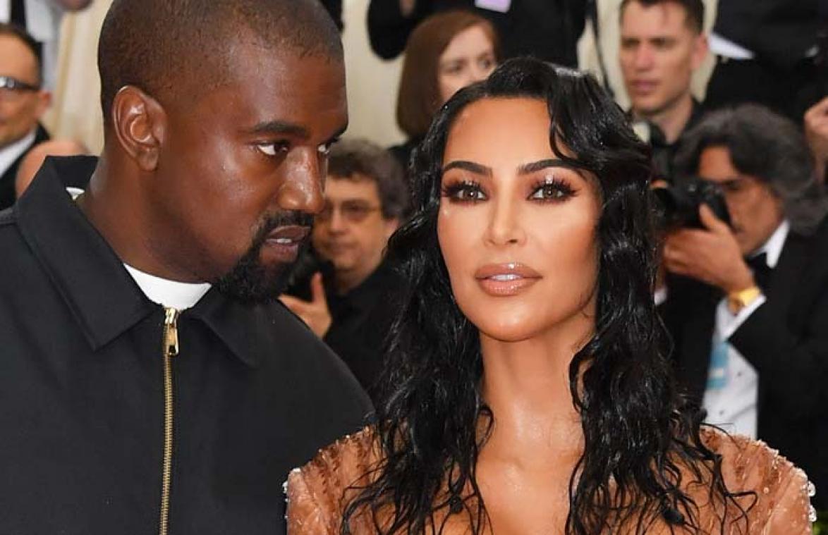 Kim Kardashian geeft af op Kanye West nadat hij haar jurk "te sexy" vindt