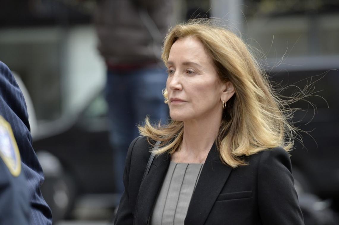 'Desperate Housewife' Felicity Huffman meldt zich aan in gevangenis
