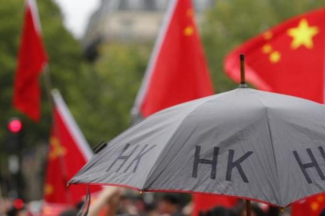 China verbiedt export van zwarte t-shirts en paraplu's