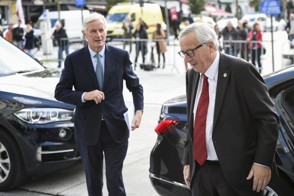 Europese en Britse onderhandelaars bereiken akkoord over brexit
