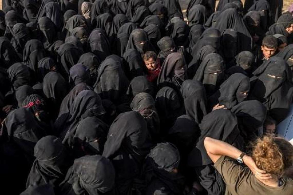 Islamitische Staat claimt vrouwen te hebben bevrijd die door Koerden werden vastgehouden