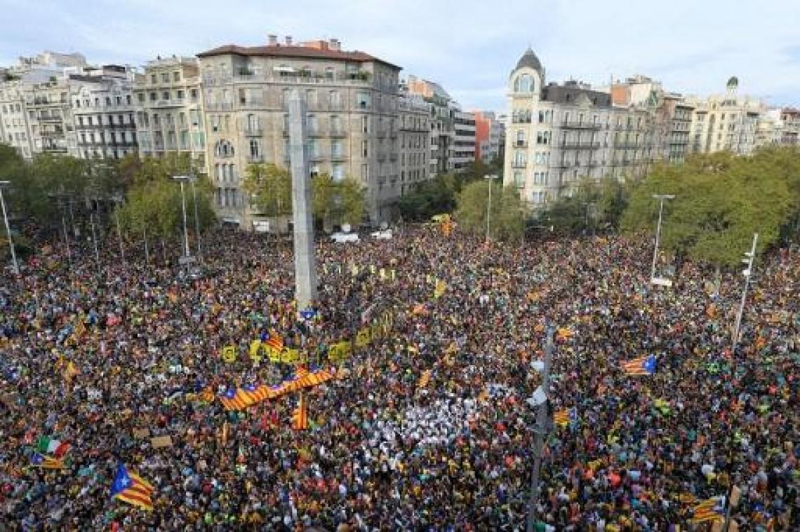 Meer dan half miljoen mensen betogen in Barcelona