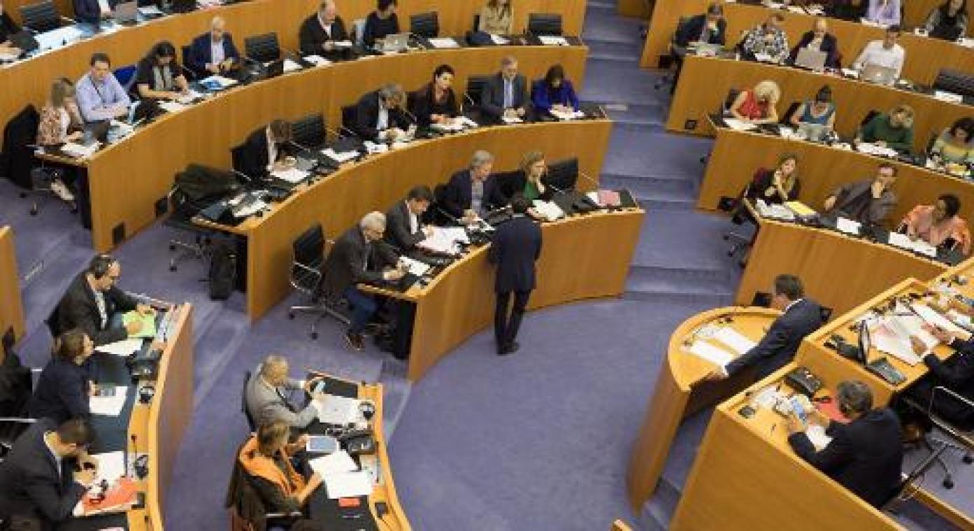 Vervoort over kilometerheffing: "Vinden andere gewesten status quo opportuun? "