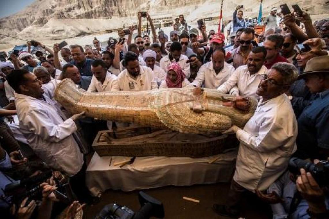Dertig kisten met 3.000 jaar oude mummies gevonden in Luxor