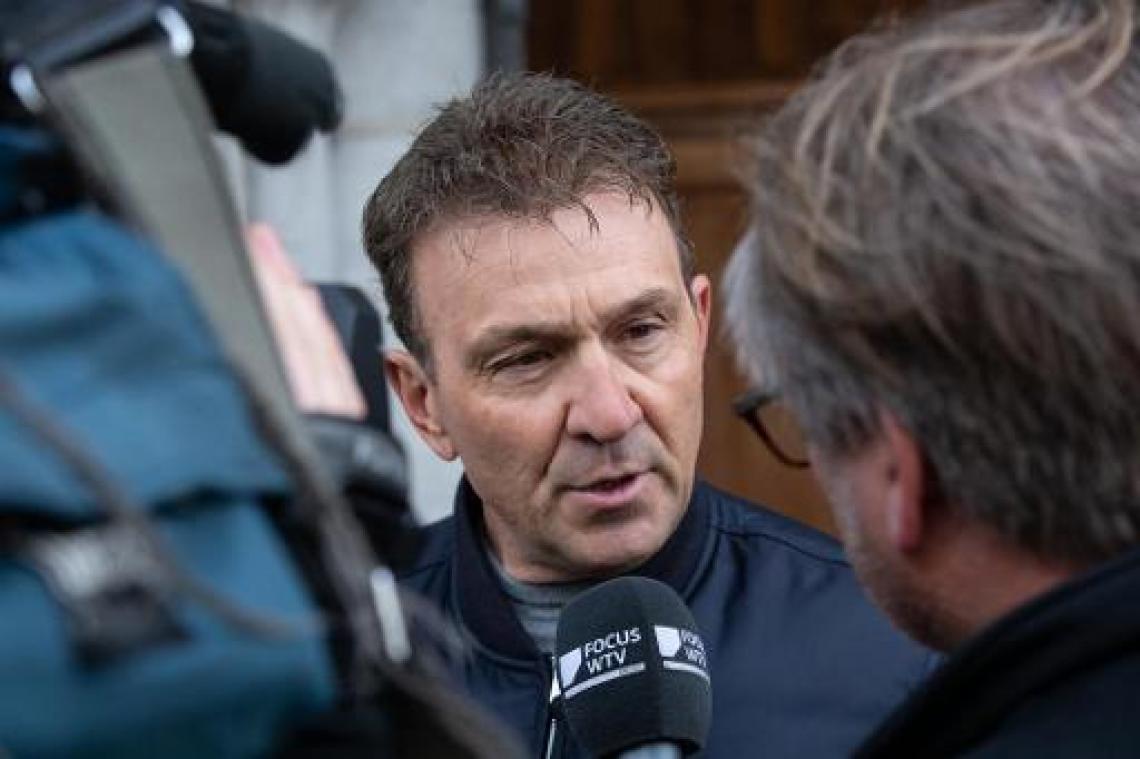 Johan Museeuw fietst wielerklassiekers met borstkankerpatiënten voor Think Pink