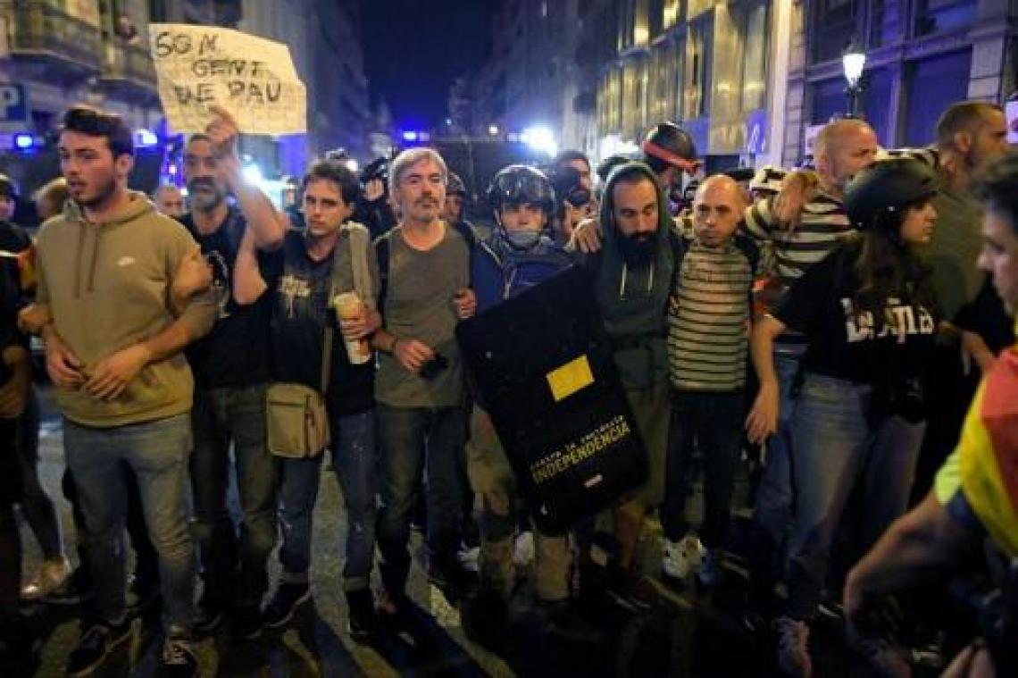 Crisis Catalonië - Protesten in Barcelona verlopen relatief rustig