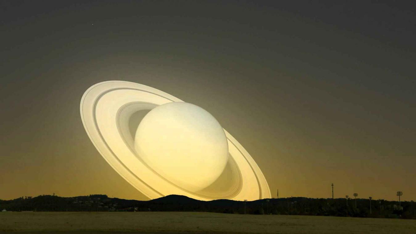 Wat als Saturnus rond onze aarde zou draaien in plaats van de maan?