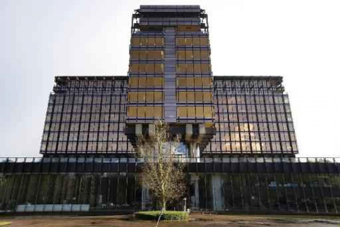 Amerikaanse ambassade verhuist naar AXA-gebouw