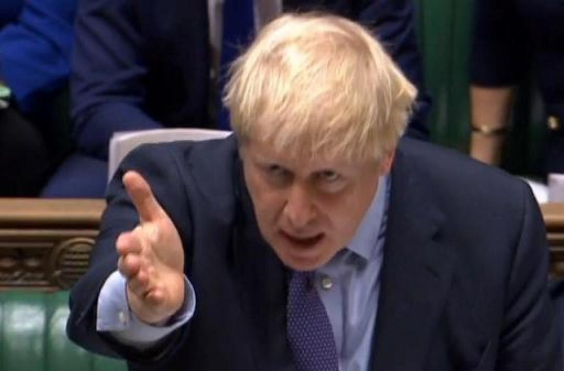 Johnson dreigt met verkiezingen als parlement spoedprocedure verwerpt