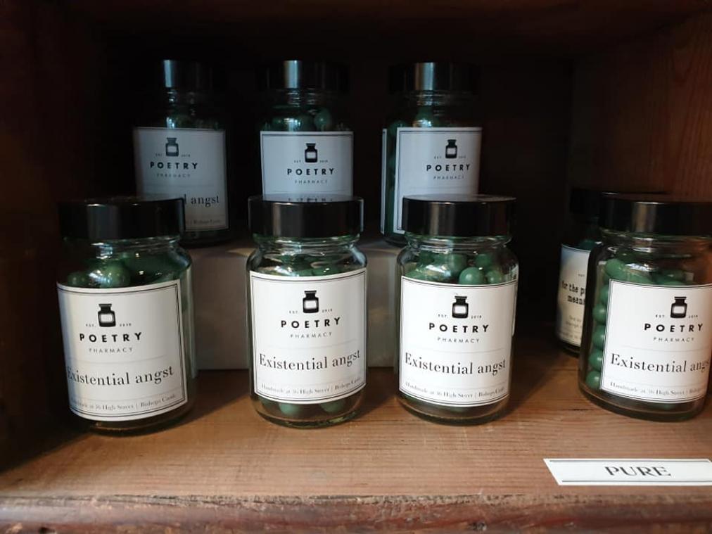 Britse apotheek geneest je met poëzie